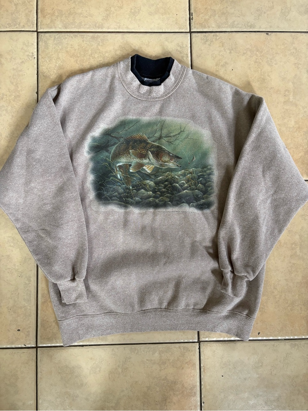 Lee Men's Taupe Crewneck Sweatshirt with Fishing Graphic